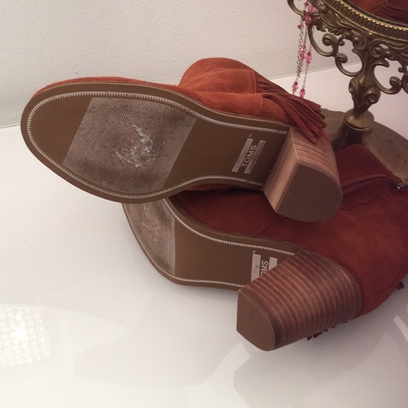 Toms Boots Booties Brown Cognac Suede Fringe 8 - Picture 6 of 7